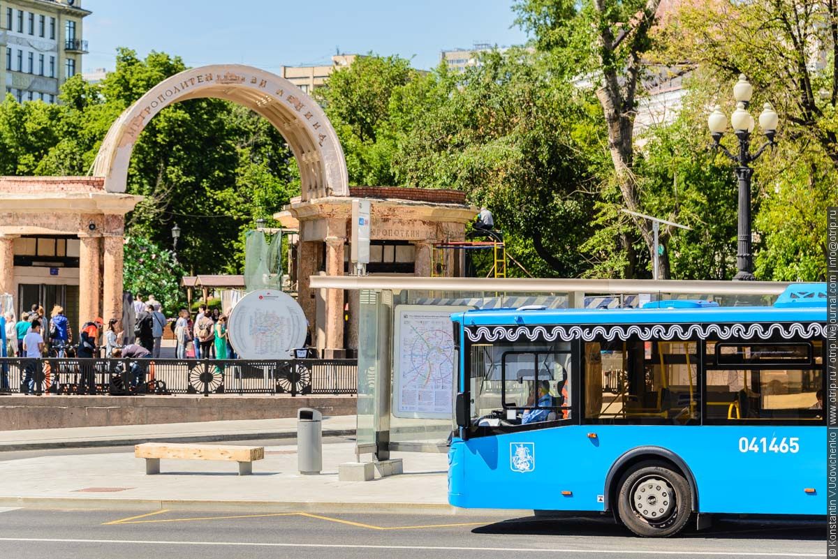 Автобусная прогулка по Москве (2018.05.06) img2479s.jpg