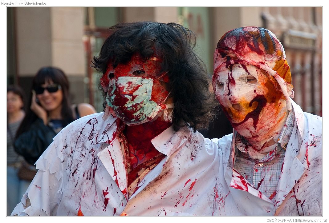 Москва, зомби-моб на Арбате (26.04.2009) 8260s_2.jpg