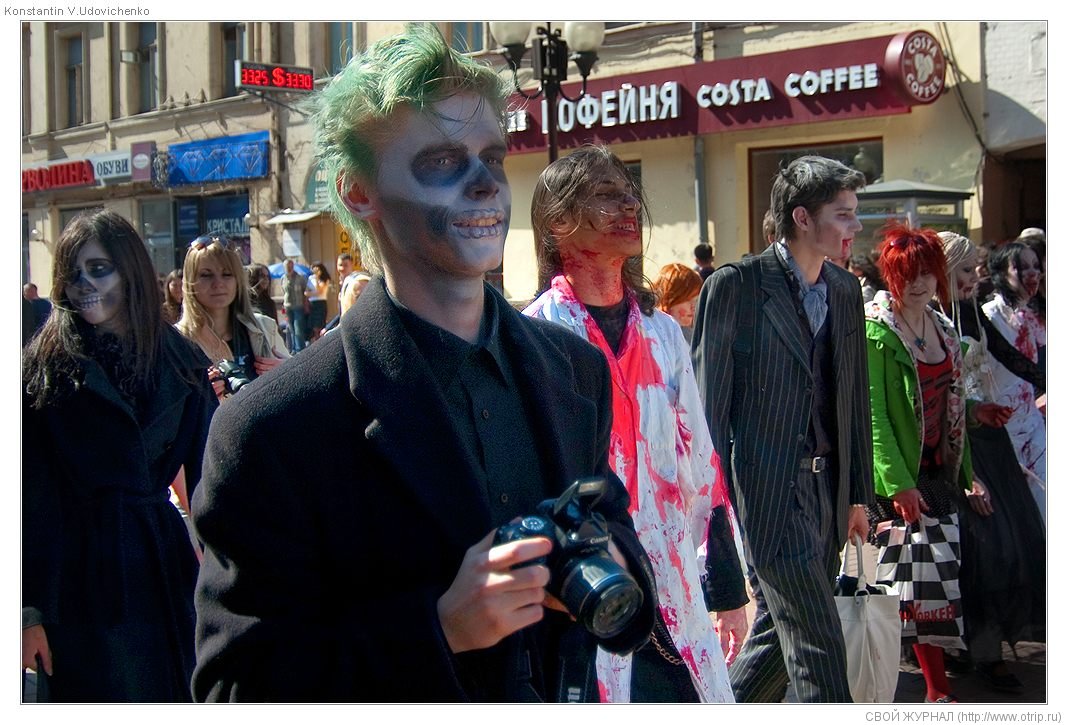 Москва, зомби-моб на Арбате (26.04.2009) 8524s_2.jpg