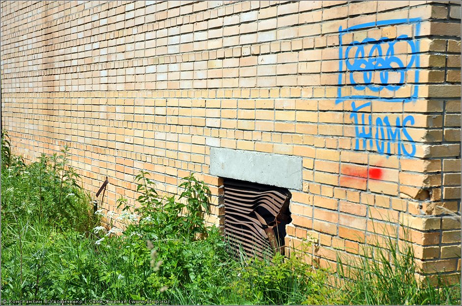 Недостроенный лагерь "Дельфин" (12.06.2011) 9658s_2.jpg