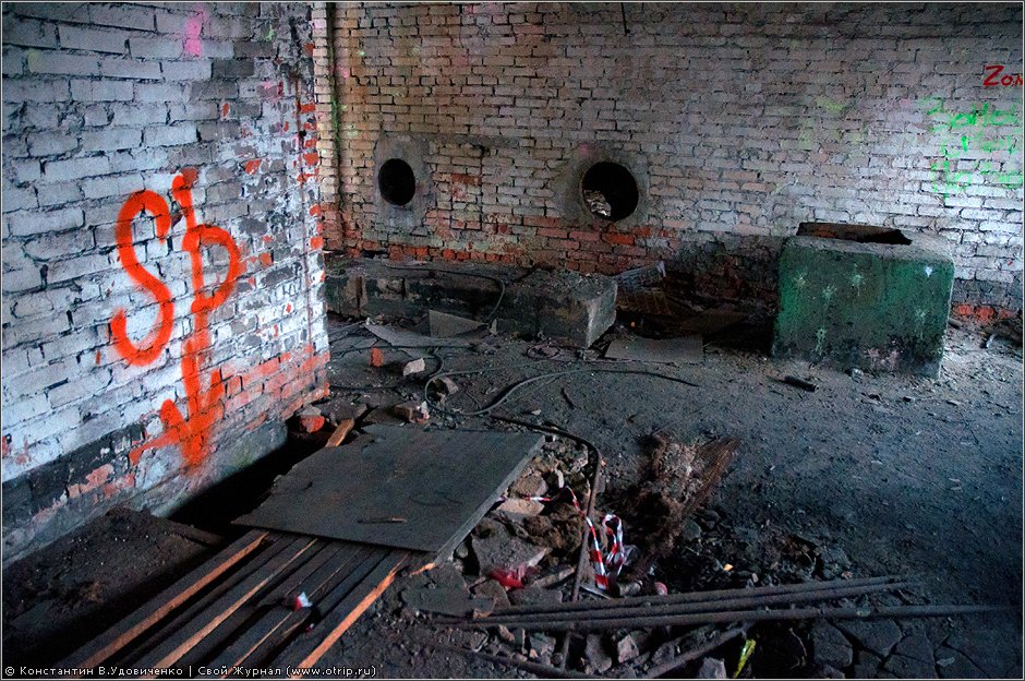 Заброшенная ВЧ (10.12.2011) 8302s_2.jpg