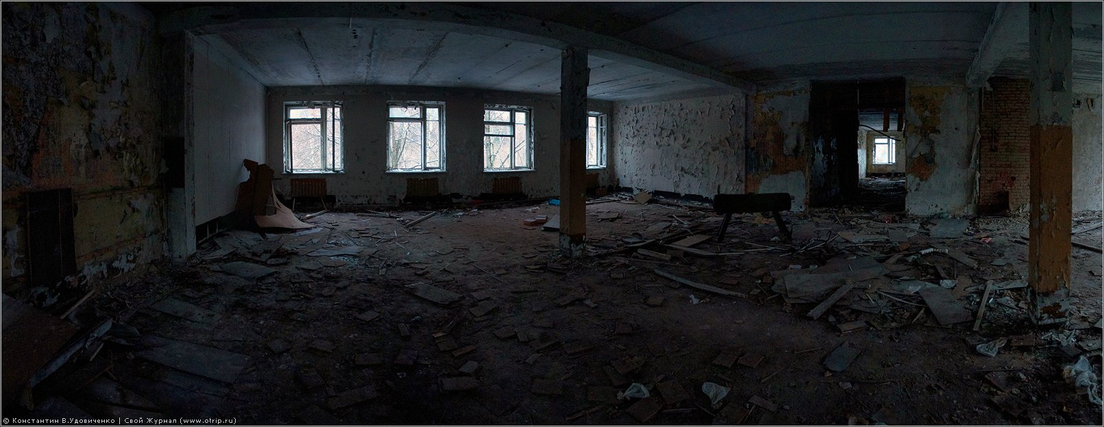 Заброшенная ВЧ (10.12.2011) pano_8137-8148-12s_2.jpg