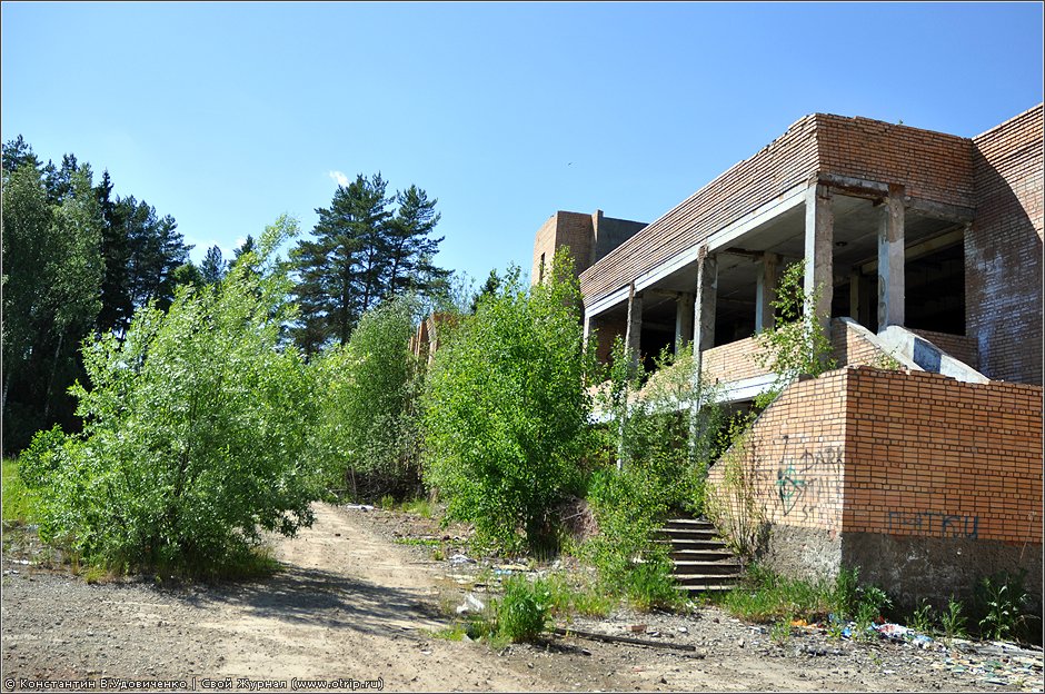 Заброшенный пансионат "Меркурий" (05.06.2011) 9262s_2.jpg