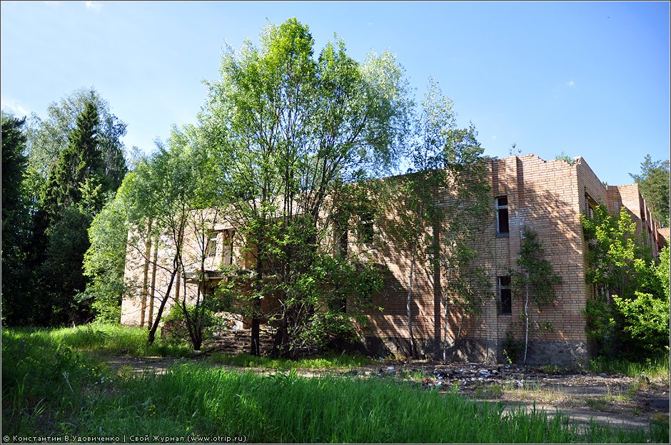 Заброшенный пансионат "Меркурий" (05.06.2011) 9466s_2.jpg